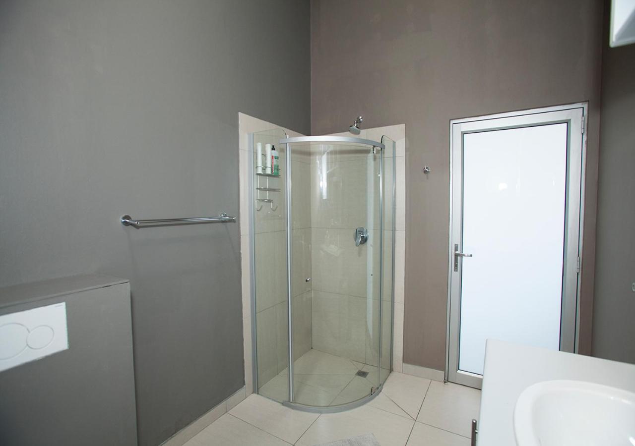 Rnb'S Studio Apartment Windhoek Exteriér fotografie